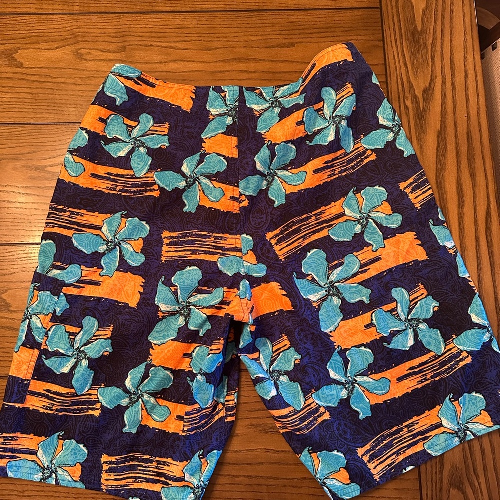 Talos size 34 men’s swim trunks no liner